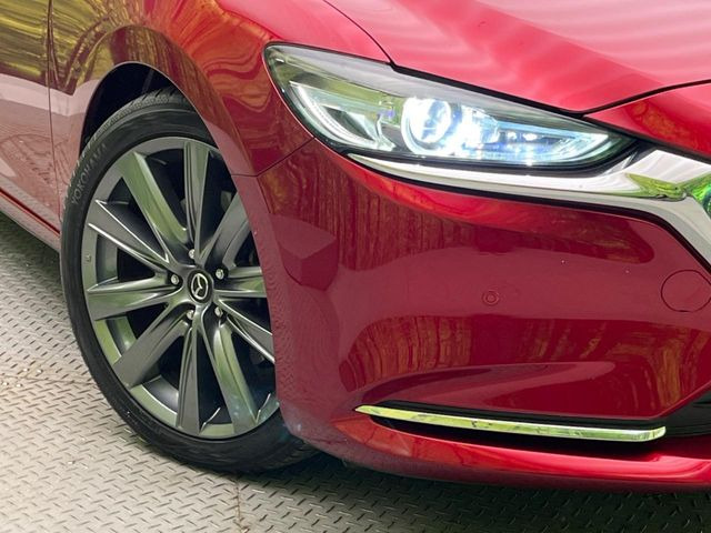 �yLED�w�b�h���C�g�z���V����ԑ��s�����ǍD�Ȏ��E���m�ۂ����S���ĉ^�]�ł��鍂�P�xLED�w�b�h���C�g�𑕔�!�_�����x�������A����d�͂��}�����Ă��܂��B