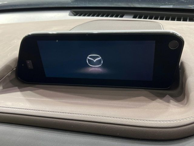 �y8.8�C���`�}�c�_�R�l�N�g�z�ԓ��̕��͋C�Ƀ}�b�`������^�̃f�B�X�v���C�B�X�}�z�ڑ��ł̃i�r�g�p��Bluetooth�Đ����A�l�X�ȋ@�\���y���߂܂��B�����I�ȃ_�C�������삪�\�ŁA�g��������ǍD�ł��B