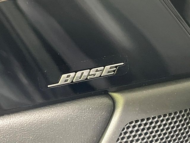 �yBOSE�T�E���h�V�X�e���z���[�J�[�I�v�V�����̍��i�ʃT�E���h�V�X�e���𓋍ځB��p�̃`���[�j���O���{���ꂽ�召�l�X�ȃX�s�[�J�[����ǎ��ȃT�E���h���t�ł��A�Տꊴ���ӂ�鉹����Ԃ����o���܂��B