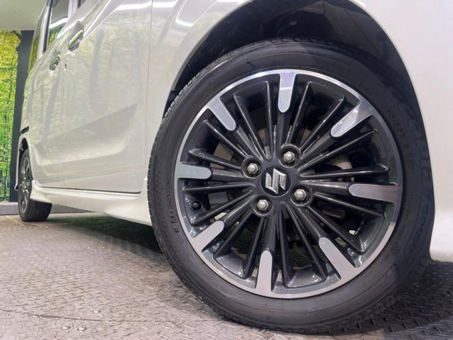 �y����14�C���`�A���~�z�C�[���z�O�ςɃ}�b�`���������A���~�z�C�[���𑕒����Ă���܂��B�e��ЊO�A���~�z�C�[����A�X�^�b�h���X�^�C�����戵�����Ă���܂��B���񂲑��k����������