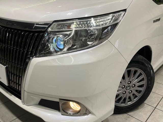 �yLED�w�b�h���C�g�z���V����ԑ��s�����ǍD�Ȏ��E���m�ۂ����S���ĉ^�]�ł��鍂�P�xLED�w�b�h���C�g�𑕔�!�_�����x�������A����d�͂��}�����Ă��܂��B