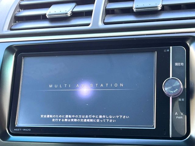 �y�����i�r�z�l�C�̏����i�r�𑕔����Ă���܂��B�i�r�̎g���₷���͂������A�I�[�f�B�I�@�\���[��!�L�����v�◷�s�͂������A�ʋ΂┃�����ȂǕ��i�̃h���C�u���y�����Ȃ�͂���