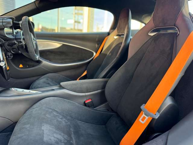 ����ȑ�����̉摜�ɂȂ�܂��B����]�̂��q�l�ɂ͏ڍ׉摜�̂ق��ɁA�G���W�����⓮������点�Ă��������܂��̂ŁA���C�y�ɂ��\���t�����������܂��B