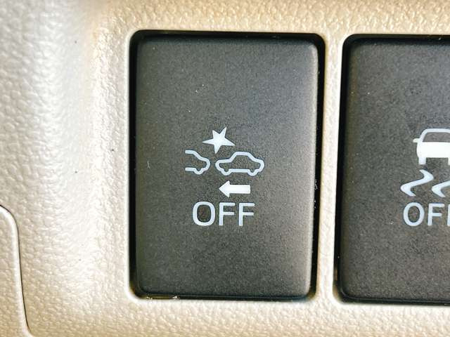 �y�Փˌy�����u�z���s���ɑO���̎ԗ�����F�����A�Փ˂������Ȏ��͌x��ƃu���[�L�ŏՓˉ���Ɣ�Q�y�����A�V�X�g�B�����S�Ƀh���C�u�����y���݂��������܂��B