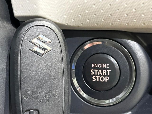 �y�L�[�t���[�V�X�e���z�J�o����|�P�b�g�ɓ��ꂽ�܂܂ł��h�A�̎{���E�������\�ȃX�}�[�g�L�[�𑕔��B�G���W���̃I���E�I�t�����J�M�����o���K�v����������Ƃ��Ă��֗��ł���