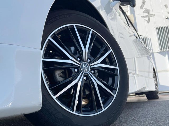 �y18�C���`�A���~�z�C�[���z�O�ςɃ}�b�`�����A���~�z�C�[���𑕒����Ă���܂��B�e��A���~�z�C�[����A�X�^�b�h���X�^�C�����戵�����Ă���܂��B���񂲑��k����������