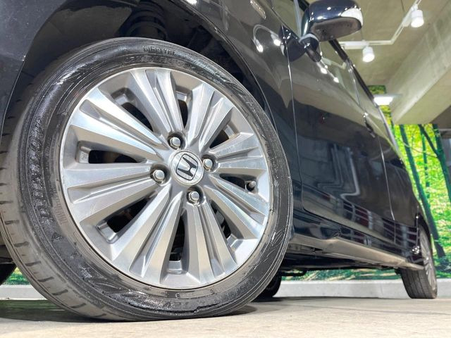 �y14�C���`�A���~�z�C�[���z�O�ςɃ}�b�`�����A���~�z�C�[���𑕒����Ă���܂��B�e��A���~�z�C�[����A�X�^�b�h���X�^�C�����戵�����Ă���܂��B���񂲑��k����������