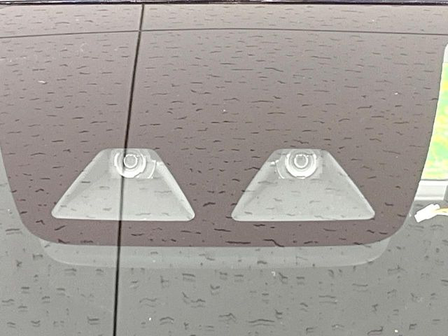 �y�X�}�[�g�A�V�X�g�z���s���ɑO���̎ԗ�����F�����A�Փ˂������Ȏ��͌x��ƃu���[�L�ŏՓˉ���Ɣ�Q�y�����A�V�X�g�B�����S�Ƀh���C�u�����y���݂��������܂��B