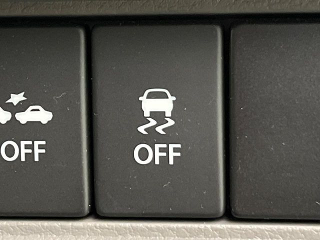 �y������h�~���u�z�ԗ��̉���������m����ƁA�����I�Ɏԗ��̐i�s������ۂ悤�Ɏԗ��𐧌䂵�܂��B�J�̓��ȂǊ���₷���H�ʏ󋵂ł����S�ȉ^�]���\�ł��B