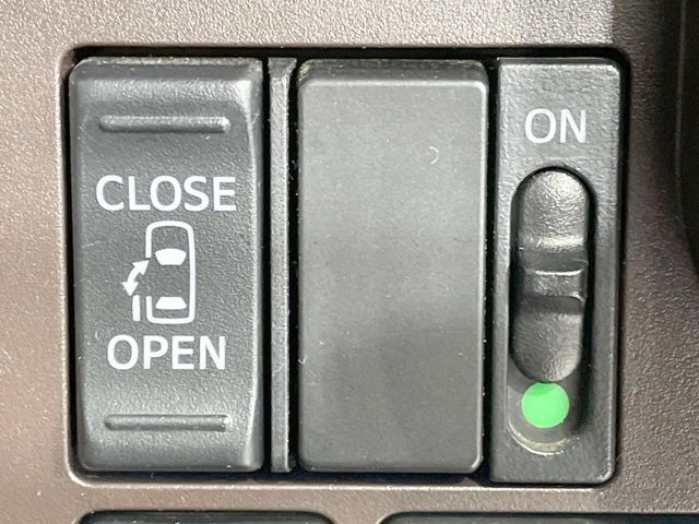 �y�p���[�X���C�h�h�A�z�X�}�[�g�L�[��^�]�Ȃ̃X�C�b�`�ŃX���C�h�h�A�̊J���\���d��������͂����ăh�A���J����K�v�������A���������q�l�ł��A�d���ו��������Ă��鎞�����N�ɊJ���߂ł��܂���