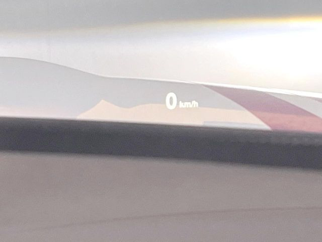 ���w�b�h�A�b�v�f�B�X�v���C:���݂̑��x�⑖�s�����f�W�^���\���ŉ^�]�ȑO���̃K���X�ɓ��e!�^�]���A���������炳���K�v�ȏ����m�F�ł���̂łƂ��Ă��֗��ň��S!