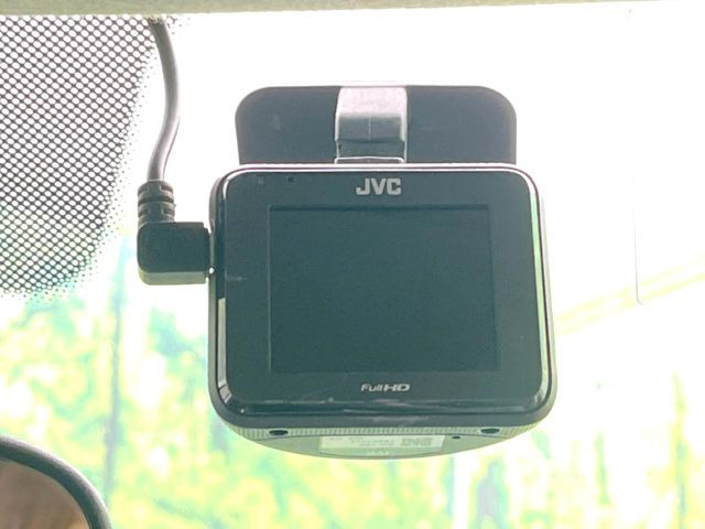 �y�h���C�u���R�[�_�[�z���S�E���S�ȃJ�[���C�t�ɕK�{�̃h���C�u���R�[�_�[�𑕔�!���s���͂������A������^�]�⎖�̂ɑ��������ۂ̏󋵂��f���ŋL�^���A����̃��X�N�ɔ����܂��B