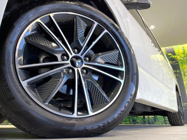 �y����18�C���`�A���~�z�C�[���z�O�ςɃ}�b�`���������A���~�z�C�[���𑕒����Ă���܂��B�e��ЊO�A���~�z�C�[����A�X�^�b�h���X�^�C�����戵�����Ă���܂��B���񂲑��k����������