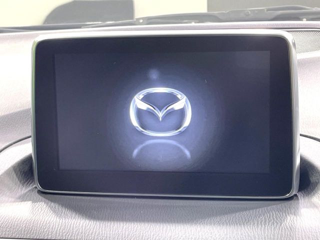 �y�}�c�_�R�l�N�g�i�r�z�ԓ��̕��͋C�Ƀ}�b�`������̌^�^�C�v�̃i�r�B�e����q�ݒ��Bluetooth�Đ����A�l�X�ȋ@�\���y���߂܂��B�����I�ȃ_�C�������삪�\�ŁA�g��������ǍD�ł��B