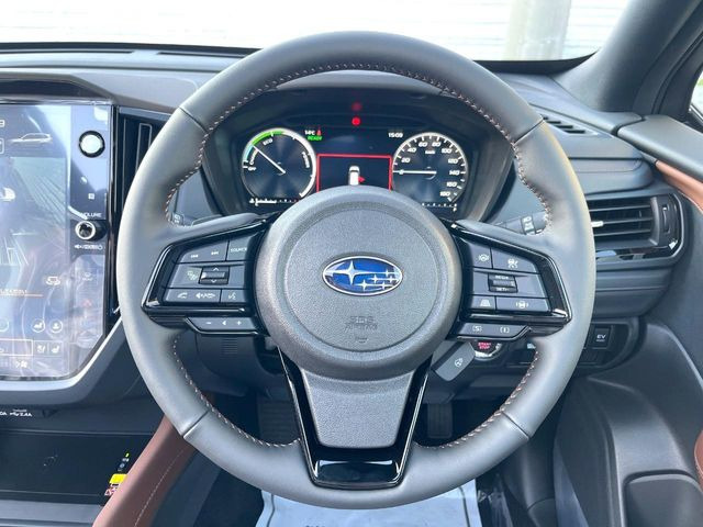 �y�����v�����X�e�A�����O�z�㎿�Ȋv���g�p���邱�ƂŁA��ɂ����������݂ƂĂ��^�]���₷���n���h���ł���