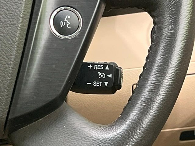 �y�N���[�Y�R���g���[���z�������H�����N���N���s�B�A�N�Z���𗣂��Ă���葬�x�ő��s���ł��A�������^�]���̕��S���y��!�����E�������ȒP�ȃX�C�b�`����Œ����ł��܂��B