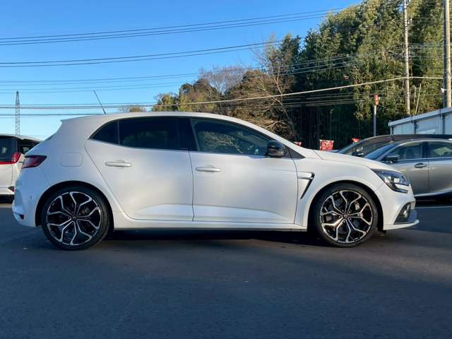 ���X�݌ɂ͊O���A�����N���[�j���O��ɓW�����A�����Ď��̏C�����̗L���A���[�^�[��������̗L������O�ҋ@�ւɂ�錟����S����{���Ă���܂��B�Ԍ��A�����A����h�������ЂőΉ��ł��܂��̂ł����S���������B