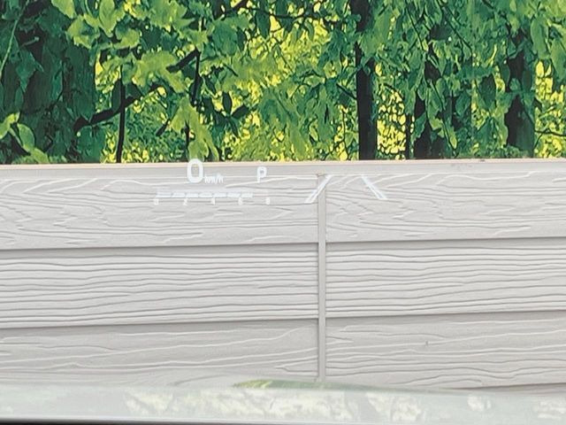 �y�w�b�h�A�b�v�f�B�X�v���C�z���݂̑��x�⑖�s�����f�W�^���\���ŉ^�]�ȑO���̃K���X�ɓ��e!�^�]���A�ڐ������炳���K�v�ȏ����m�F�ł���̂łƂ��Ă��֗��ň��S!