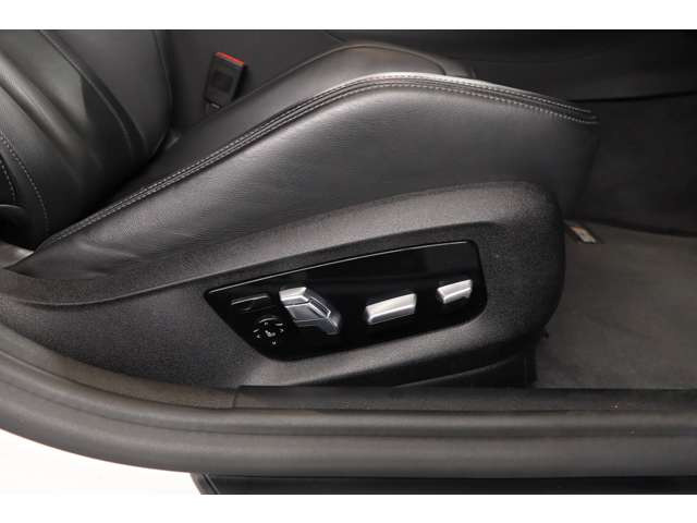 �y���y���C�I�t�@�N�g���[�Z���^�[�z�A���Ԑ��H��n�����J�j�b�N�̂ق��A �T�[�r�X�X�^�b�t���ݐЂ��v���ɂ�����ꂪ�\�ł��B�Z�[�t�e�B���[�_�[�ɂĂ��q�l�̂�����܂Ńs�b�N�A�b�v�T�[�r�X���s���Ă���܂��B