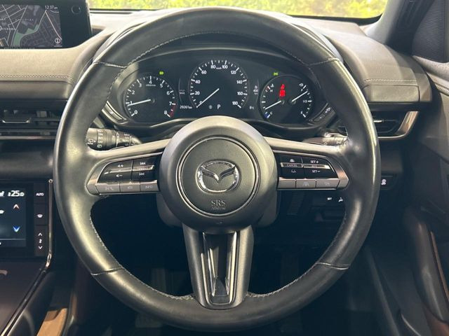 �y�����v�����X�e�A�����O�z�㎿�Ȋv���g�p���邱�ƂŁA��ɂ����������݂ƂĂ��^�]���₷���n���h���ł���