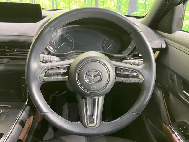 �y�����v�����X�e�A�����O�z�㎿�Ȋv���g�p���邱�ƂŁA��ɂ����������݂ƂĂ��^�]���₷���n���h���ł���