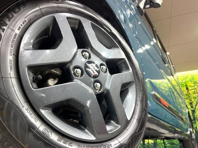 �y�����A���~�z�C�[���z�O�ςɃ}�b�`���������A���~�z�C�[���𑕒����Ă���܂��B�e��ЊO�A���~�z�C�[����A�X�^�b�h���X�^�C�����戵�����Ă���܂��B���񂲑��k����������