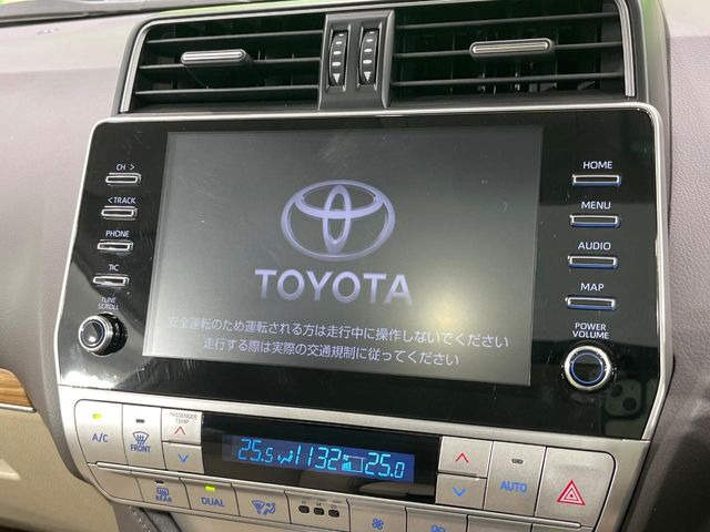 【9インチ ディスプレイオーディオ】大画面ディスプレイへお持ちのスマートフォンと連携して、ナビやbluetoothでの音楽再生が可能です♪デザインはもちろん操作性も良好!別途ナビ機能の取付可能です♪