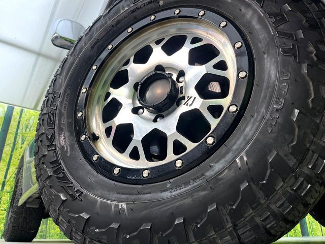 �y17�C���`�A���~�z�C�[���z�O�ςɃ}�b�`�����A���~�z�C�[���𑕒����Ă���܂��B�e��A���~�z�C�[����A�X�^�b�h���X�^�C�����戵�����Ă���܂��B���񂲑��k����������