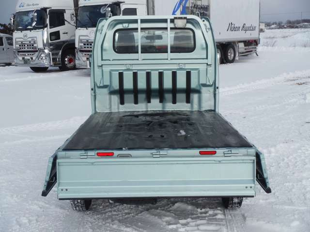 ���X�͔N�����x�ƂȂ��Ă���܂��B�c�Ǝ��Ԃ�10:00�`19:00�ł��B