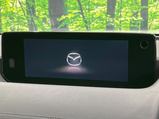 �y���[�J�[����8.8�C���`�i�r�z�C���e���A�ɗn�����ރX�^�C���b�V���ȁu��p�݌v�v���[�J�[�i�r�𑕔��􎋔F���⑀�쐫�ȂǊ�{���\�ɂ��D��A���㎿�ȃJ�[���C�t�����y���݂��������܂��B