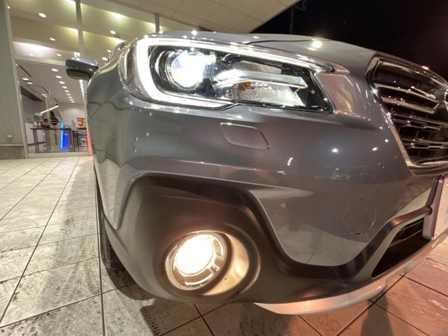 �yLED�w�b�h���C�g�z���V����ԑ��s�����ǍD�Ȏ��E���m�ۂ����S���ĉ^�]�ł��鍂�P�xLED�w�b�h���C�g�𑕔�!�_�����x�������A����d�͂��}�����Ă��܂��B