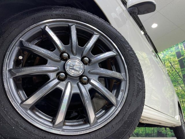 �y����14�C���`�A���~�z�C�[���z�O�ςɃ}�b�`���������A���~�z�C�[���𑕒����Ă���܂��B�e��ЊO�A���~�z�C�[����A�X�^�b�h���X�^�C�����戵�����Ă���܂��B���񂲑��k����������