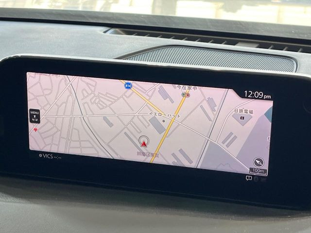 �y�}�c�_�R�l�N�g�i�r�z�ԓ��̕��͋C�Ƀ}�b�`������̌^�^�C�v�̃i�r�B�e����q�ݒ��Bluetooth�Đ����A�l�X�ȋ@�\���y���߂܂��B�����I�ȃ_�C�������삪�\�ŁA�g��������ǍD�ł��B