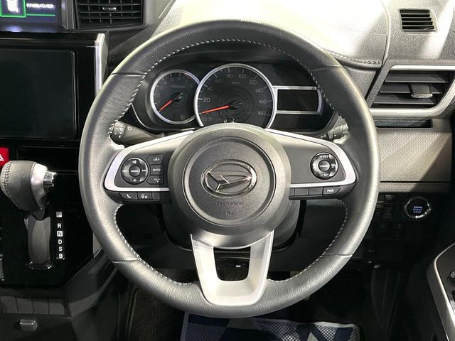 �y�����v�����X�e�A�����O�z�㎿�Ȋv���g�p���邱�ƂŁA��ɂ����������݂ƂĂ��^�]���₷���n���h���ł���