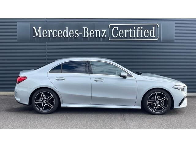 AクラスセダンA200d AMGラインパッケージ