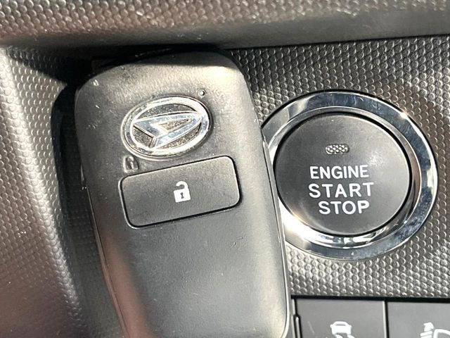 �y�L�[�t���[�V�X�e���z�J�o����|�P�b�g�ɓ��ꂽ�܂܂ł��h�A�̎{���E�������\�ȃX�}�[�g�L�[�𑕔��B�G���W���̃I���E�I�t�����J�M�����o���K�v����������Ƃ��Ă��֗��ł���