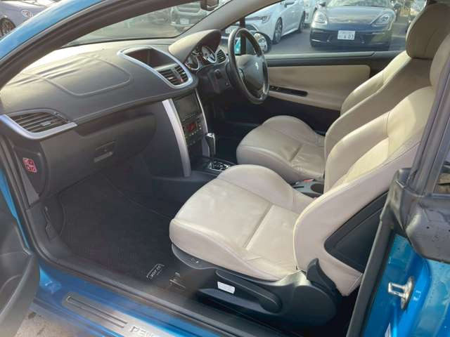 �C�ɂȂ邨�Ԃ�����܂�����E�̓d�b�ԍ����璼�ڂ��X�ɂ��₢���킹���������B�x�����@����ԗ����A��Ԃ܂łȂ�ł������������Ē����܂��B�X�^�b�t�ꓯ���A�����҂����Ă���܂��B