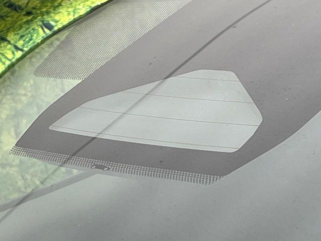 �y�g���^�Z�[�t�e�B�Z���X�z���s���ɑO���̎ԗ�����F�����A�Փ˂������Ȏ��͌x��ƃu���[�L�ŏՓˉ���Ɣ�Q�y�����A�V�X�g�B�����S�Ƀh���C�u�����y���݂��������܂��B