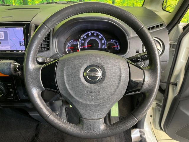 �y�����v�����X�e�A�����O�z�㎿�Ȋv���g�p���邱�ƂŁA��ɂ����������݂ƂĂ��^�]���₷���n���h���ł���