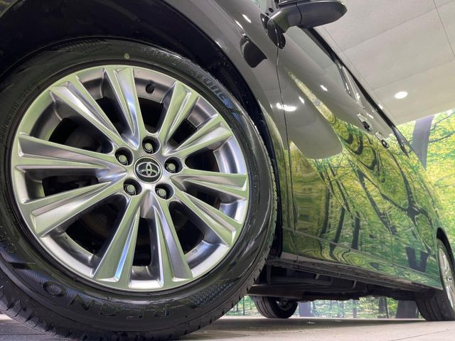 �y����18�C���`�A���~�z�C�[���z�O�ςɃ}�b�`���������A���~�z�C�[���𑕒����Ă���܂��B�e��ЊO�A���~�z�C�[����A�X�^�b�h���X�^�C�����戵�����Ă���܂��B���񂲑��k����������