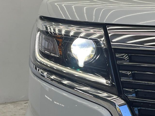 �yLED�w�b�h���C�g�z���V����ԑ��s�����ǍD�Ȏ��E���m�ۂ����S���ĉ^�]�ł��鍂�P�xLED�w�b�h���C�g�𑕔�!�_�����x�������A����d�͂��}�����Ă��܂��B