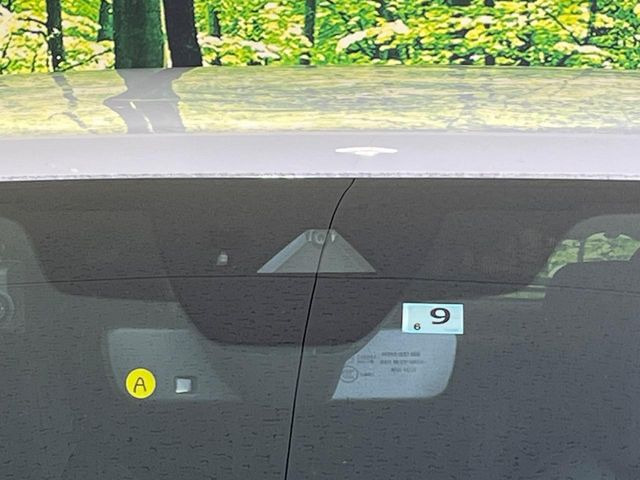 �yi-ACTIVESENSE�z���s���ɑO���̎ԗ�����F�����A�Փ˂������Ȏ��͌x��ƃu���[�L�ŏՓˉ���Ɣ�Q�y�����A�V�X�g�B�����S�Ƀh���C�u�����y���݂��������܂��B