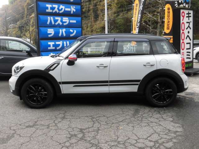 ���Ђ́u�i���ƃv���C�V���O�v��O��I�ɂ������A�ŐV��������A���^�C���Ɍ������A�S�����x���̈����Ŕ̔����Ă���܂��B�d����Ɋւ��܂��Ă��A�S�ԕK�����Ђ̎d����S�����ڂŌ��Č��I���Ďd����Ă���܂��B