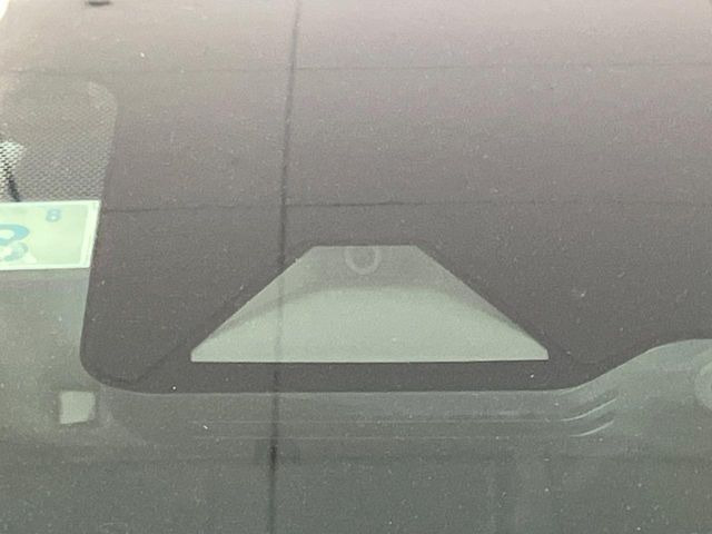 �y�Փˌy�����u�z���s���ɑO���̎ԗ�����F�����A�Փ˂������Ȏ��͌x��ƃu���[�L�ŏՓˉ���Ɣ�Q�y�����A�V�X�g�B�����S�Ƀh���C�u�����y���݂��������܂��B