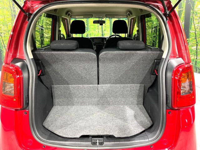 ���i�̂���������ʋ΁A���}���ɏ\���ȉ׎��X�y�[�X���m�ۂ��Ă���܂��B�Z�J���h�V�[�g��|���ƁA�傫�ȉו��̐ύڂ��\�ł���