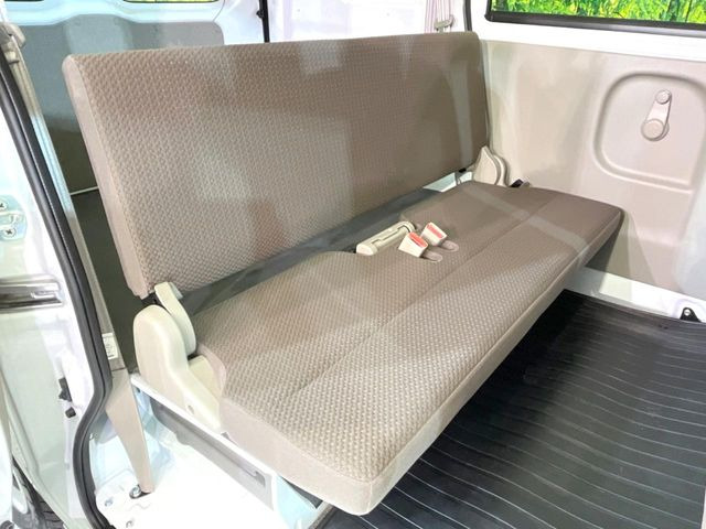 ���i���ȃI���W�i���t���A�}�b�g���I�v�V�����ɂĂ��p�ӂ��Ă���܂��B���D���ȃf�U�C����J���[�����Ԃɍ��킹�đI��ł����������Ƃ��ł��܂���