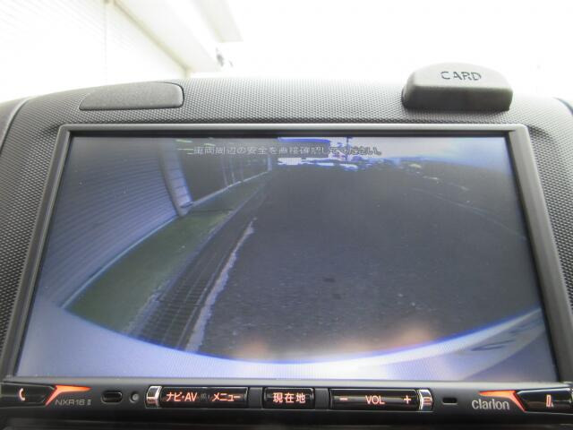 �o�b�N�J�����𑕔����Ă���܂��B���Ԏ��ɑ�ϖ𗧂��܂����^�]�����ȕ��̖����ɂȂ��Ă���܂��B