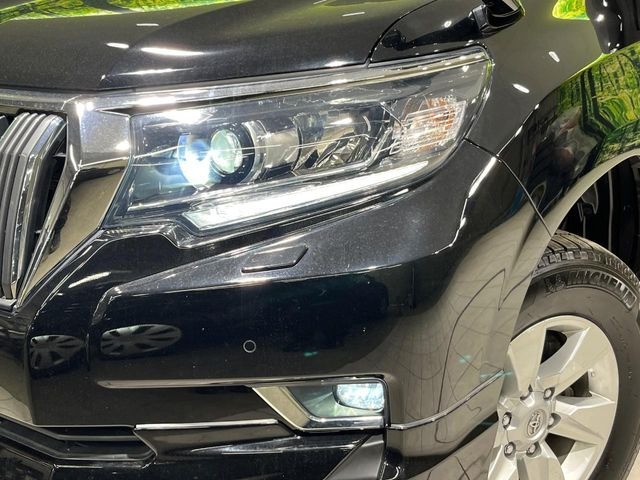 �yLED�w�b�h���C�g�z���V����ԑ��s�����ǍD�Ȏ��E���m�ۂ����S���ĉ^�]�ł��鍂�P�xLED�w�b�h���C�g�𑕔�!�_�����x�������A����d�͂��}�����Ă��܂��B