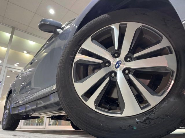 �y����18�C���`�A���~�z�C�[���z�O�ςɃ}�b�`���������A���~�z�C�[���𑕒����Ă���܂��B�e��ЊO�A���~�z�C�[����A�X�^�b�h���X�^�C�����戵�����Ă���܂��B���񂲑��k����������