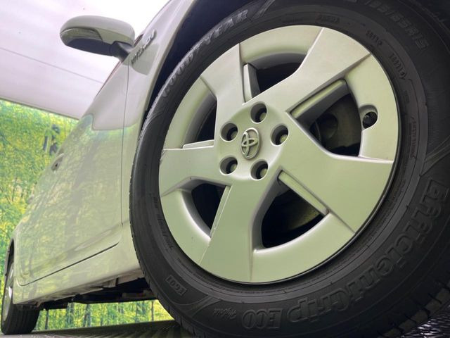 �y����15�C���`�A���~�z�C�[���z�O�ςɃ}�b�`���������A���~�z�C�[���𑕒����Ă���܂��B�e��ЊO�A���~�z�C�[����A�X�^�b�h���X�^�C�����戵�����Ă���܂��B���񂲑��k����������